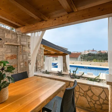 Kalista Istriana For 10 People With Private Pool & Sea View Villa Gajana