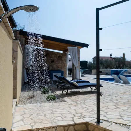 Kalista Istriana For 10 People With Private Pool & Sea View Gajana