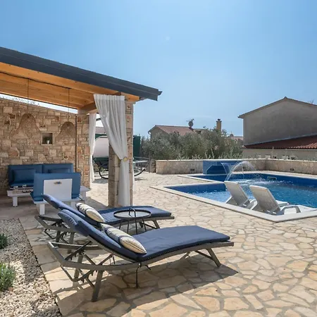 Kalista Istriana For 10 People With Private Pool & Sea View Villa